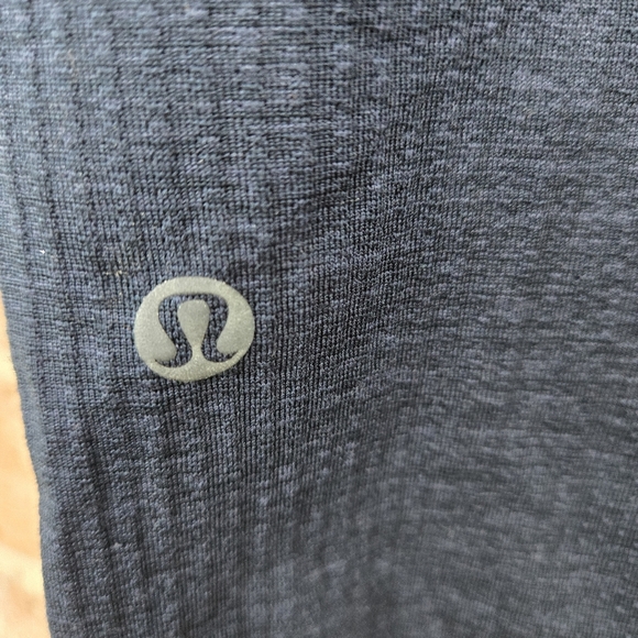 Lululemon Men's Blue T-Shirt Size L - Picture 3 of 3